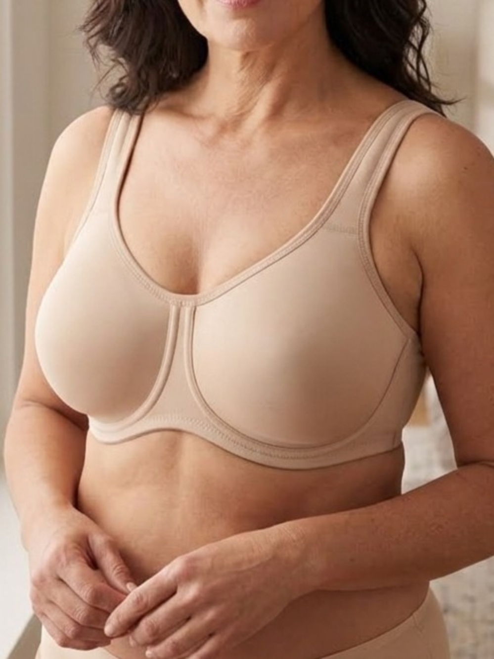 Wacoal Nude Full-Coverage Underwire Bra Size 36DD. Straps adjustment